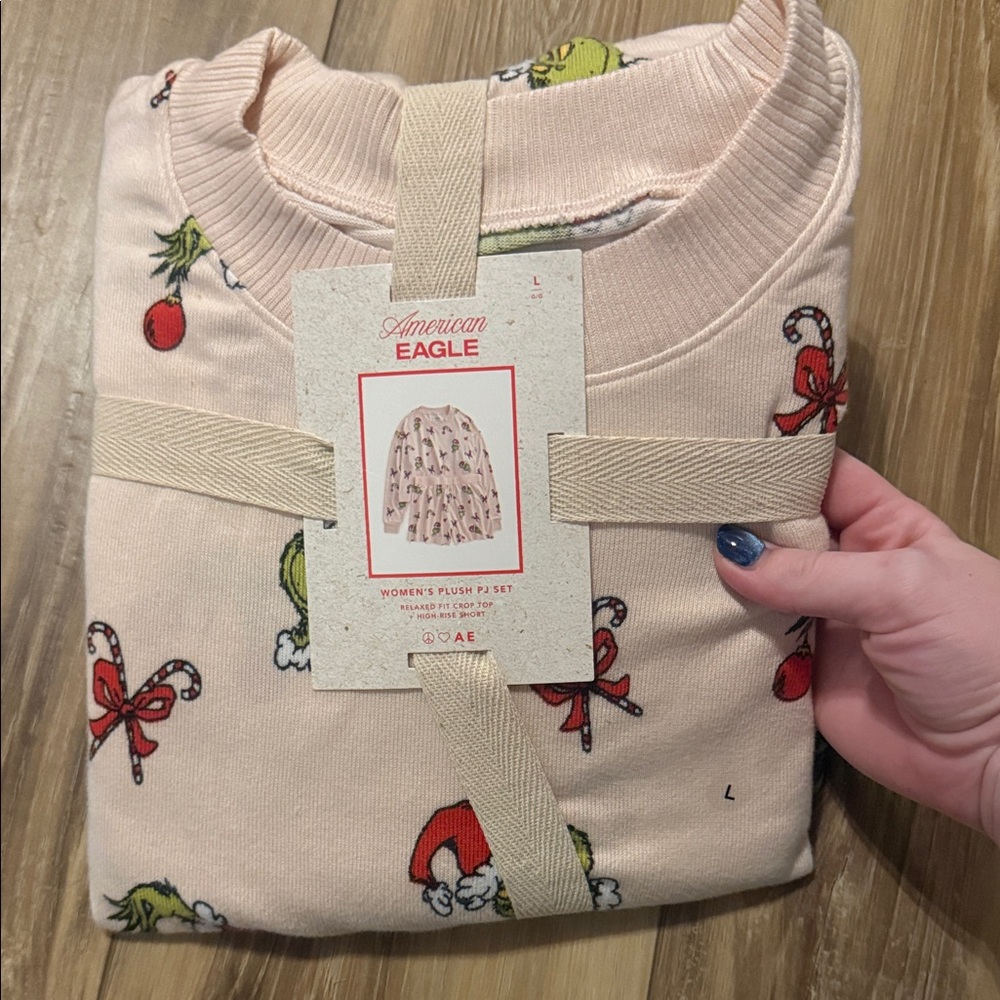 American Eagle Holiday Grinch Pajamas